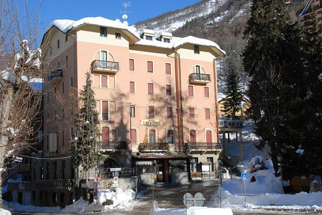 Limone Palace Aparthotel Limone Piemonte Exterior foto