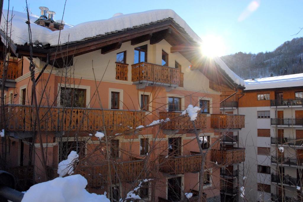 Limone Palace Aparthotel Limone Piemonte Exterior foto
