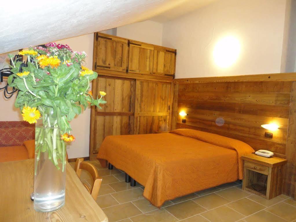 Limone Palace Aparthotel Limone Piemonte Exterior foto