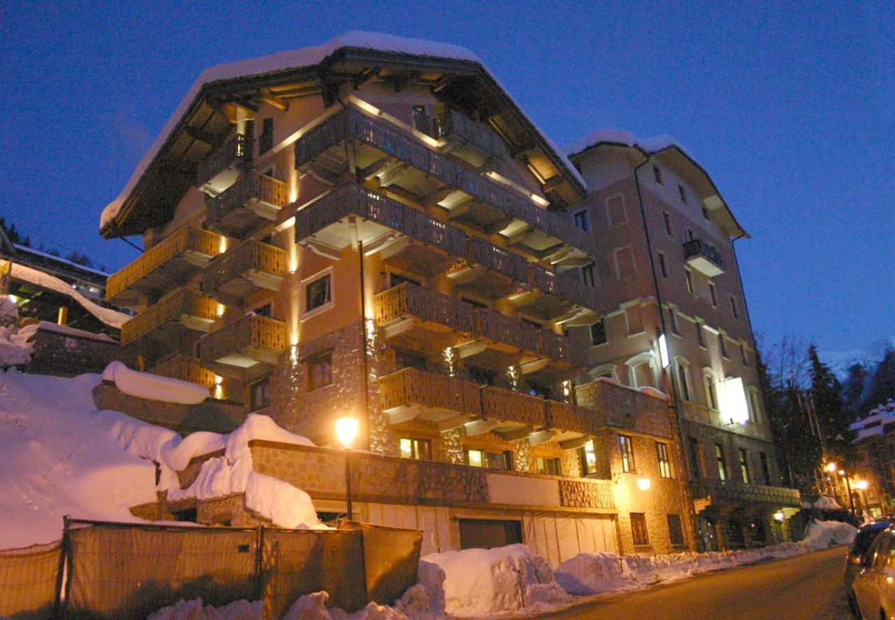 Limone Palace Aparthotel Limone Piemonte Exterior foto